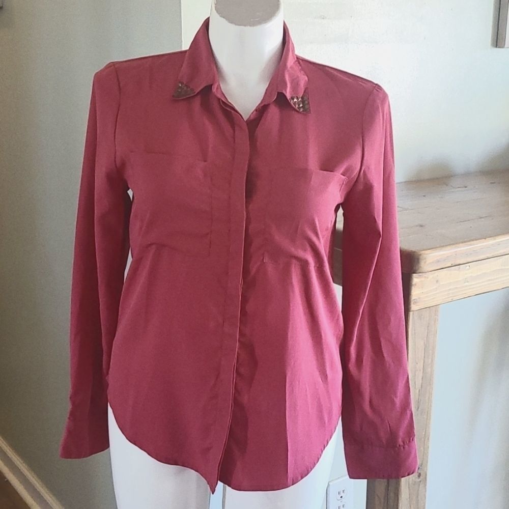 Sanctuary long sleeve blouse size medium.